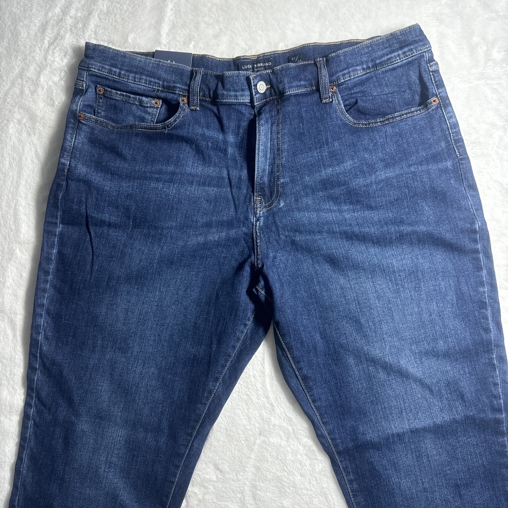Lucky Brand Jeans 410 Athletic Straight Leg Fit Mens Blue 40x34 NWT